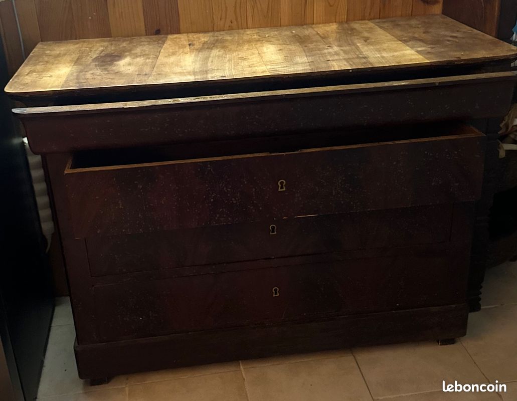 Commode en bois (image 2)