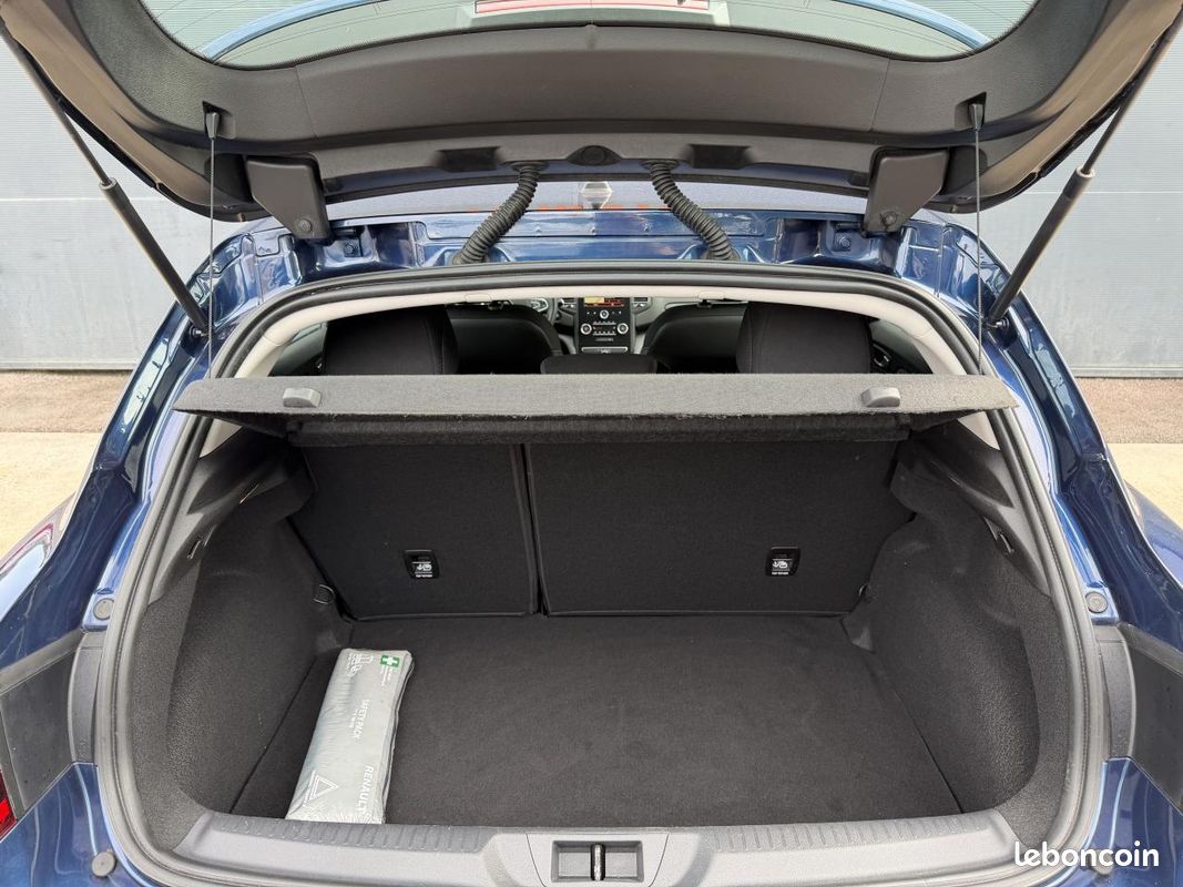 RENAULT MEGANE Mégane IV Berline dCi 110 Energy Business (image 18)
