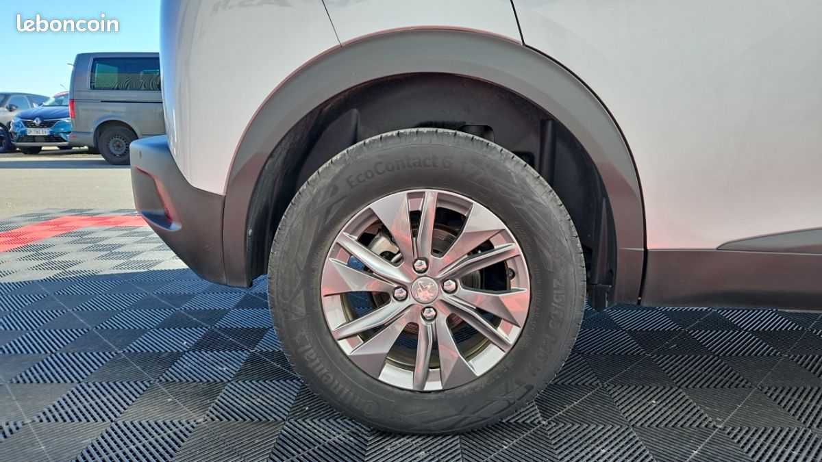 Peugeot 2008 PURETECH 130 SS BVM6 STYLE (image 8)