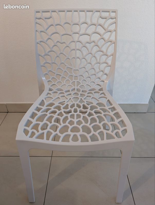 Chaise excellent état (image 3)