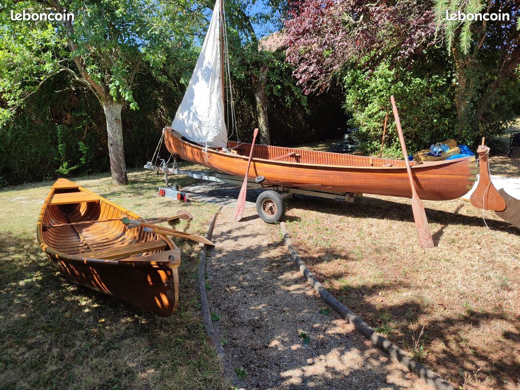 Canoë en bois (image 1)