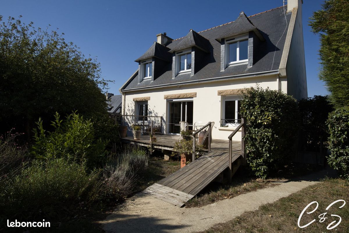 Maison 6 pièces 137 m² · à Plonéour-Lanvern · 137 m² · 322 400 €