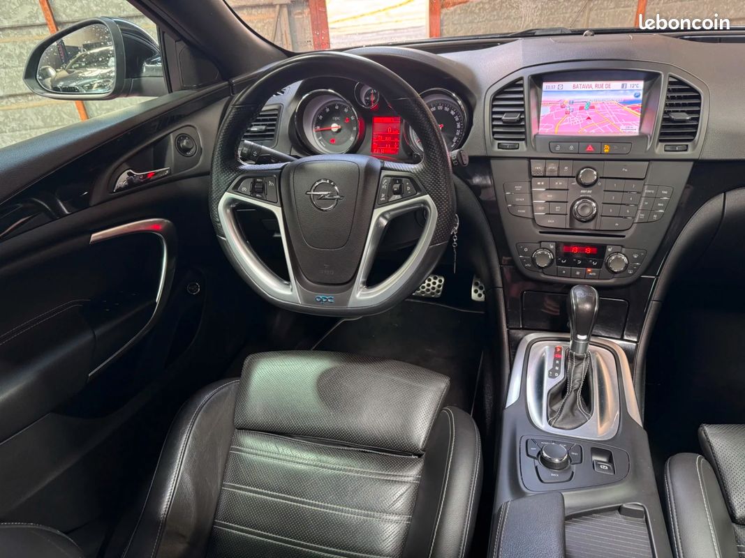 OPEL INSIGNIA SPORTS TOURER 2.8 V6 Turbo - 325cv OPC / Vidange Boite : Pont AV-AR : Haldex : Moteur / 4 pneus neufs (image 29)
