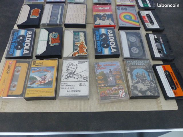 Lot de 30 cassettes audio + support de rangement tournant 20 cassettes (image 5)