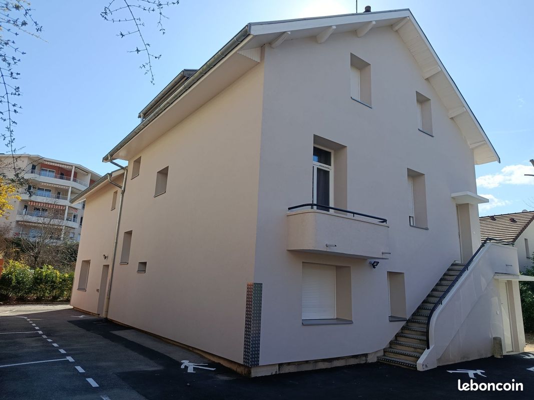 Appartement 1 pièce 17 m² · à Saint-Martin-d'Hères · 17 m² · 550 €