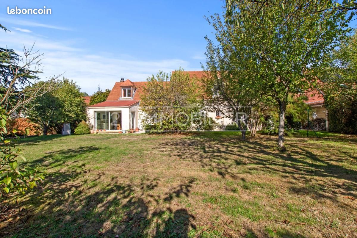 Maison 7 pièces 206 m² · à Villevaudé · 206 m² · 549 900 €
