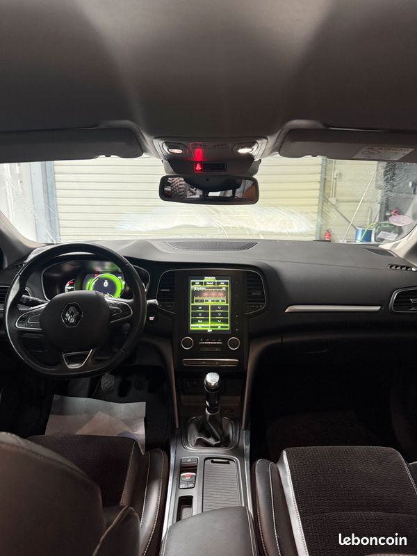 Renault MEGANE IV 1.2 TCE 130CH ENERGY INTENS (image 4)