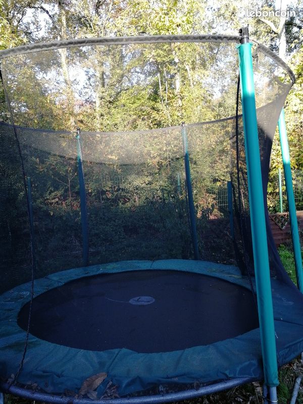 Trampoline (image 2)