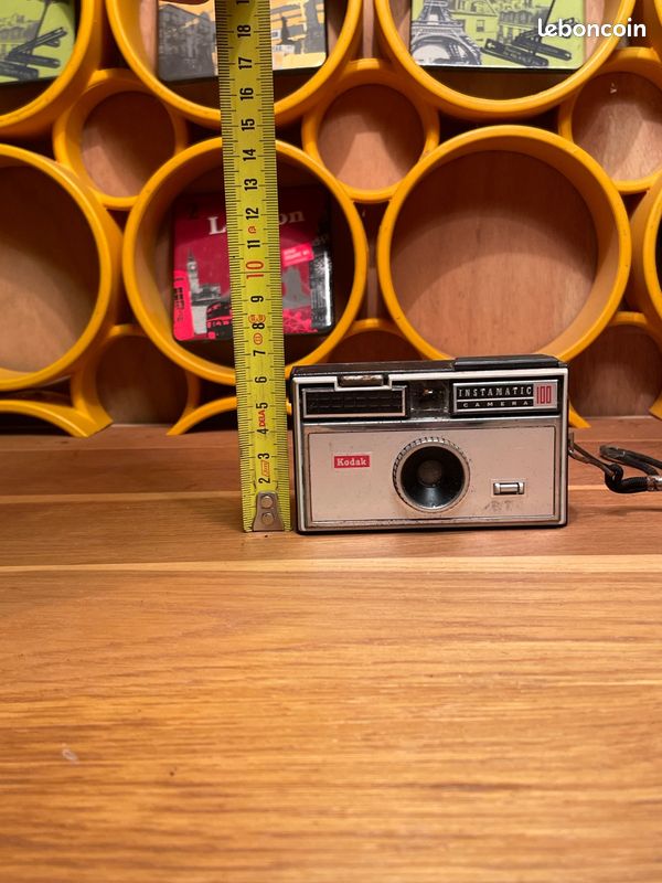 Kodak Eastman: Instamatic X-90 Price Guide: estimate a camera value