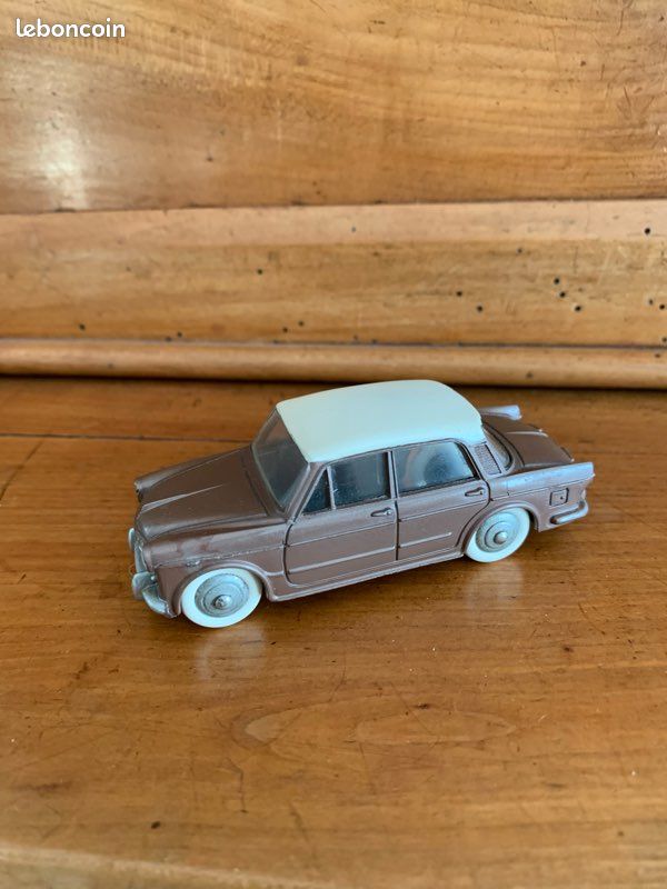 DINKY TOYS FRANCE - 531 - Fiat 1200 Grande Vue - Jantes concaves - En boite