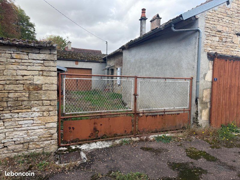 Maison 4 pièces 80 m² · aux Riceys · 80 m² · 80 000 €