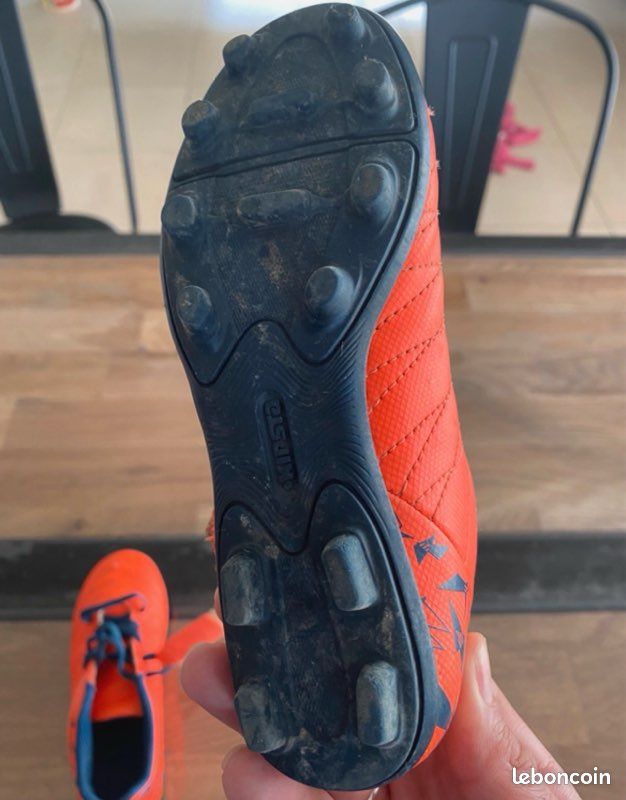 Chaussures de football avec crampon t28 (image 3)