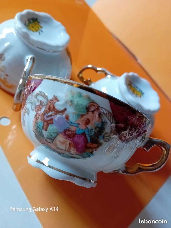 3 Tasses en porcelaine (image 2)