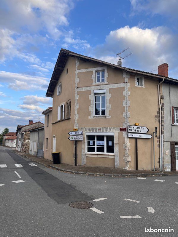 Maison 5 pièces 131 m² · à Terres-de-Haute-Charente · 131 m² · 78 000 €
