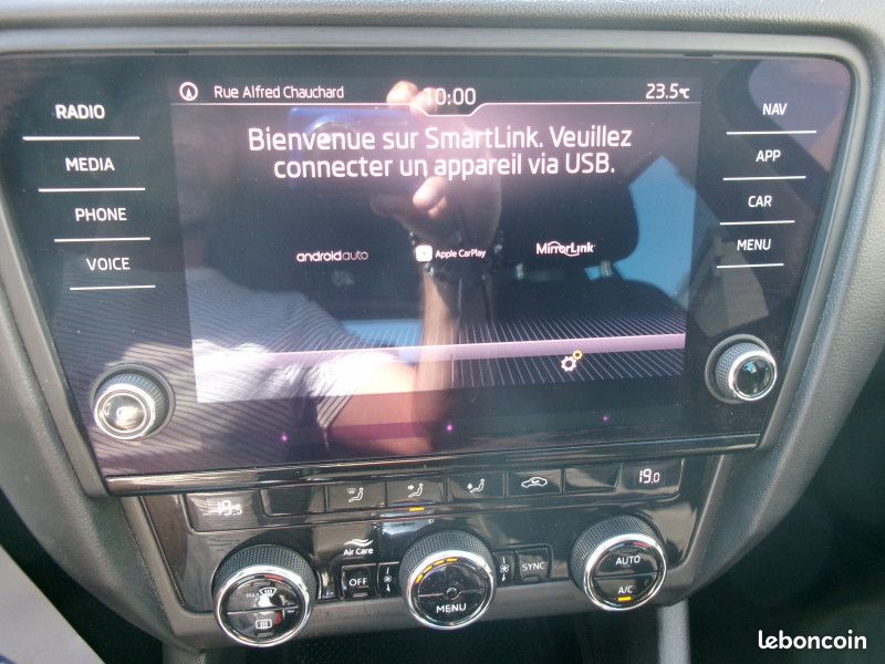 Skoda OCTAVIA COMBI 1.6 TDI 116CH SCR BUSINESS DSG7 EURO6D-T (image 24)