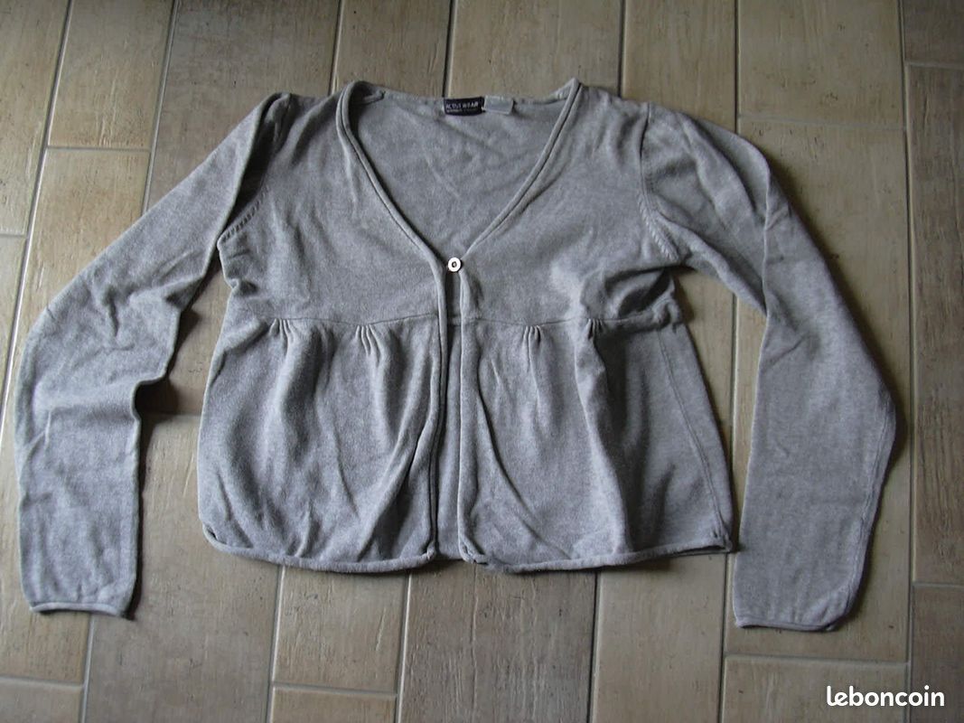 Gilet gris "active wear" 12 ans (SN) (image 1)