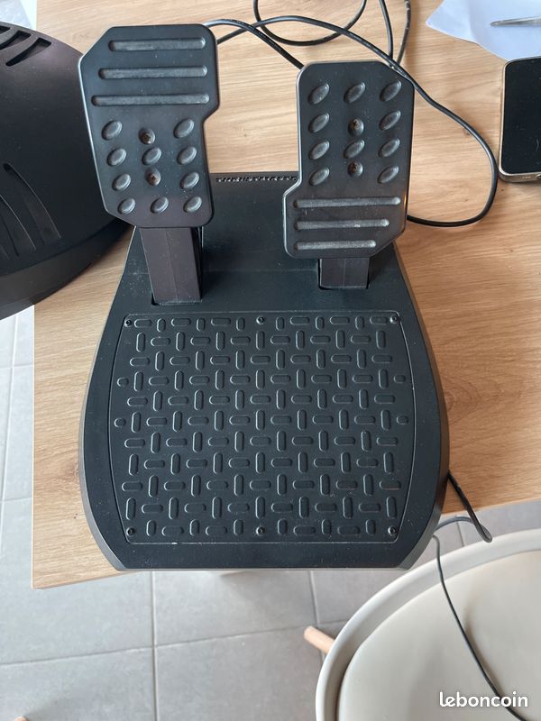 Volant Thrustmaster ps4 (image 4)