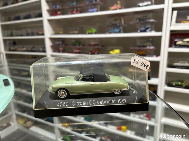 Rio-models Citroen Ds Cabriolet With Figure General De Gaulle 1959 1:43