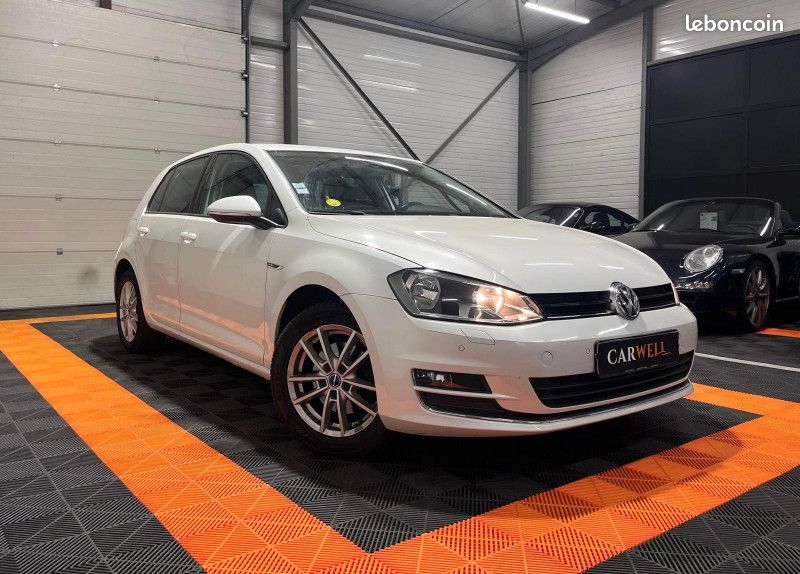 Volkswagen GOLF VII 1.6 TDI 110CH BLUEMOTION TECHNOLOGY FAP LOUNGE 5P (image 2)