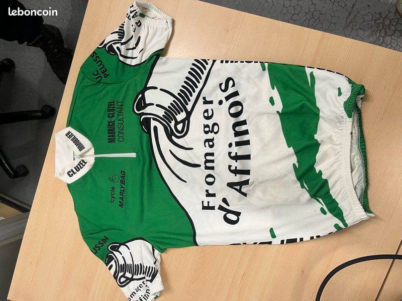 Maillot Vintage Vélo Officiel Equipement Clas Cajastur Marque Etxeondo