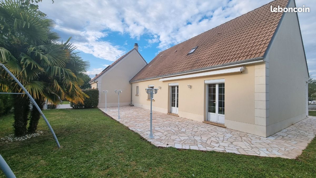 Maison 8 pièces 191 m² · à Lisses · 191 m² · 499 000 €