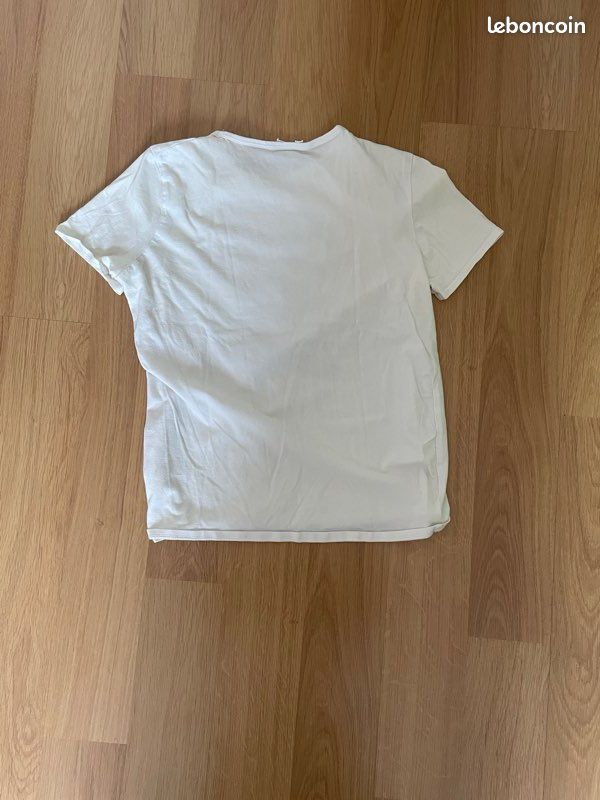T-shirt (image 2)