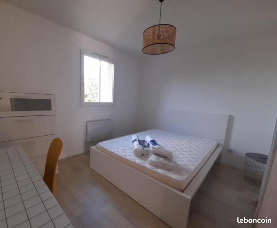 Appartement 1 pièce 88 m² - Poitiers 86000 (image principale 2)