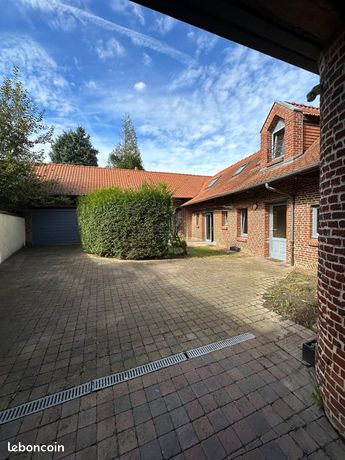 Grande maison idéale pour accueillir toute votre famille, en plein centre-ville de Thumeries