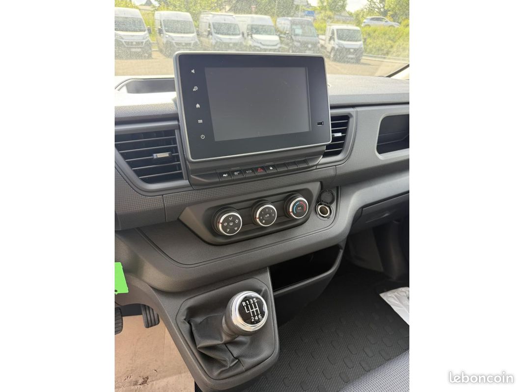 RENAULT TRAFIC L2H1 170CH BOITE AUTOMATIQUE STOCK DISPO prêt à partir - Achat direct ou lld (image 13)