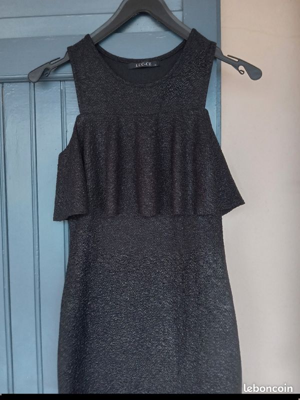 Robe noir fille 12ans en bon état (image 1)