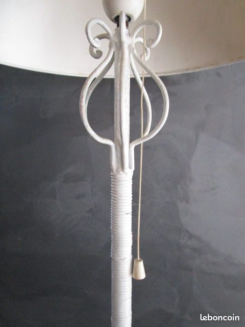 Lampadaire porte-plantes ancien en fer forgé blanc (image 6)