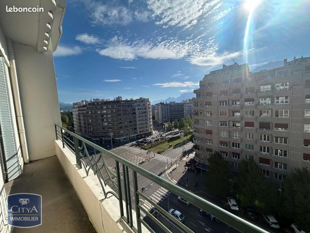 Appartement 2 pièces 61 m² — 15