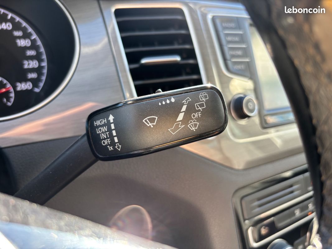 VOLKSWAGEN GOLF SPORTSVAN 1.4 TSI 150CH ALLSTAR BLUEMOTION TECH - CAMERA DE RECUL - CARPLAy (image 30)
