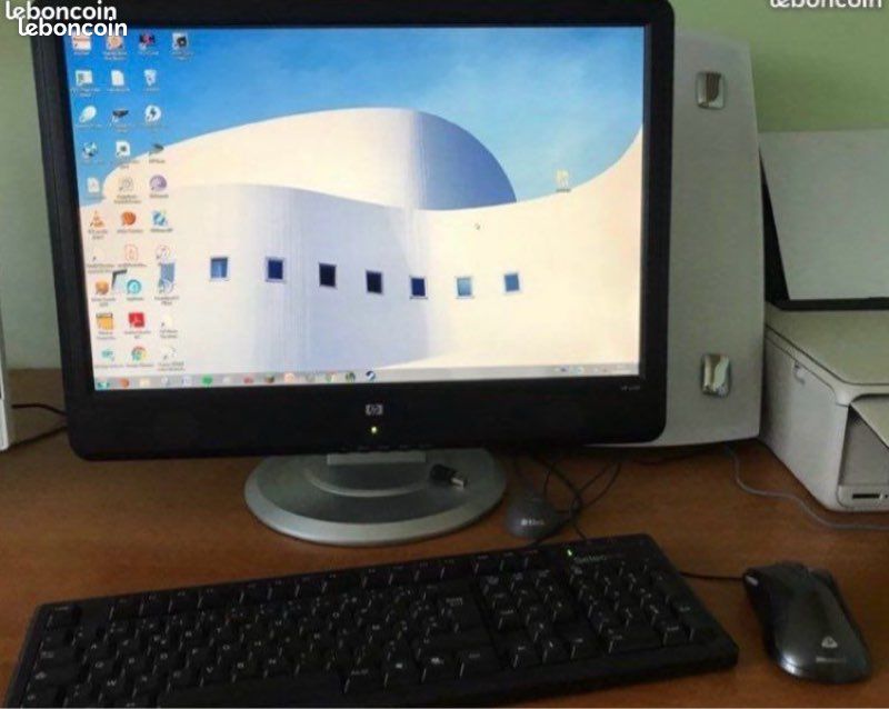 Ordinateur HP avec écran (image 1)