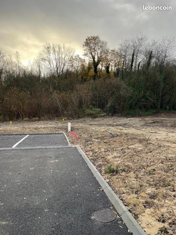 Terrain 434 m² Saintines · 75 000 €