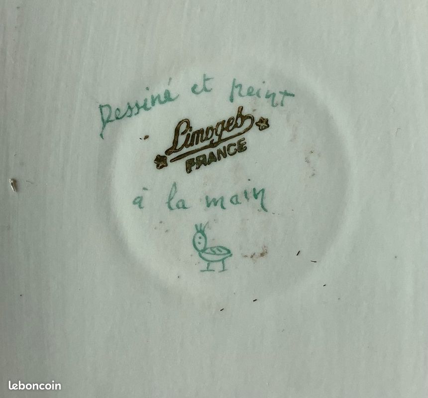 10 euros pris sur place. Porcelaine de Limoges vert d’eau dessiné et peint à la main. Pour un café en tête à tête.T.B.E (image 9)