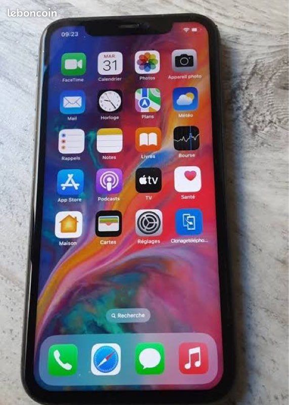 IPhone 11 black (image 1)