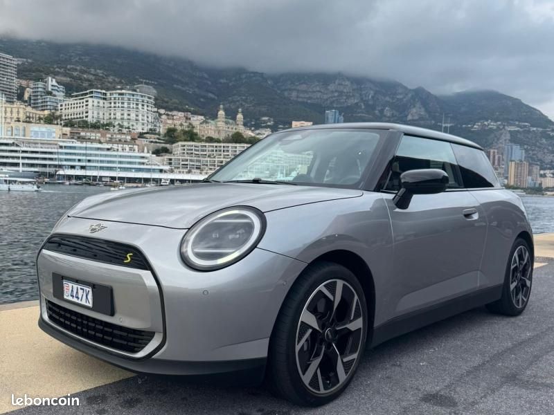 Mini Cooper 3 Portes SE 218ch Favoured (image 1)