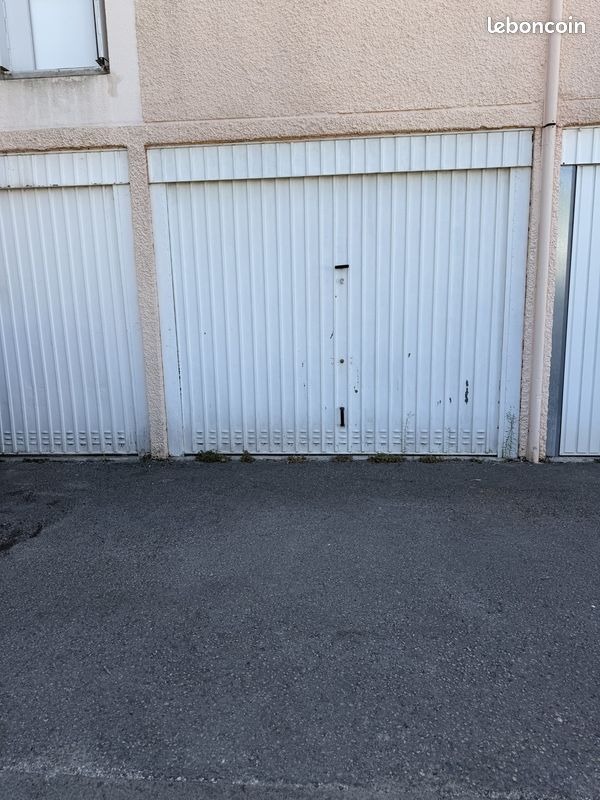 Parking 18 m² · à La Ciotat · 18 m² · 110 €/mois