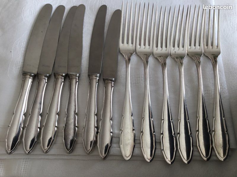 12 fourchettes à crustacés en métal argenté mod