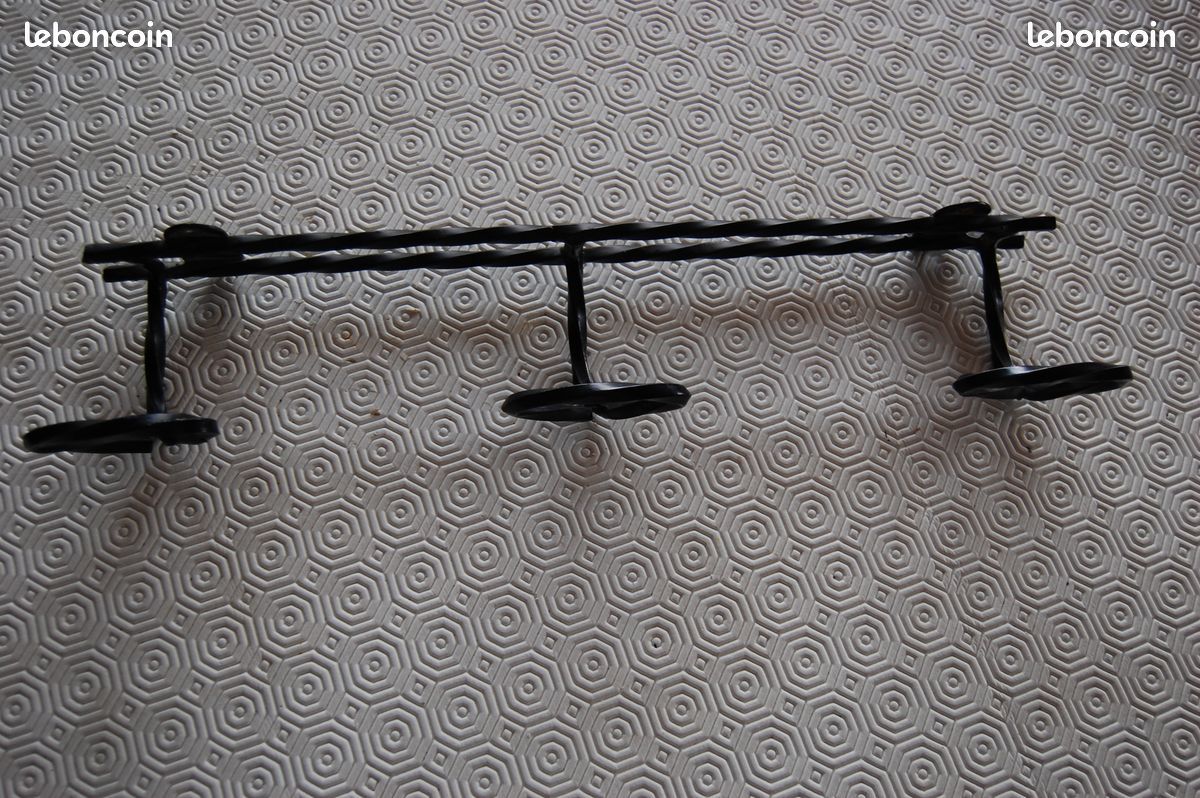 Porte-manteau mural vintage en fer forgé (image 3)