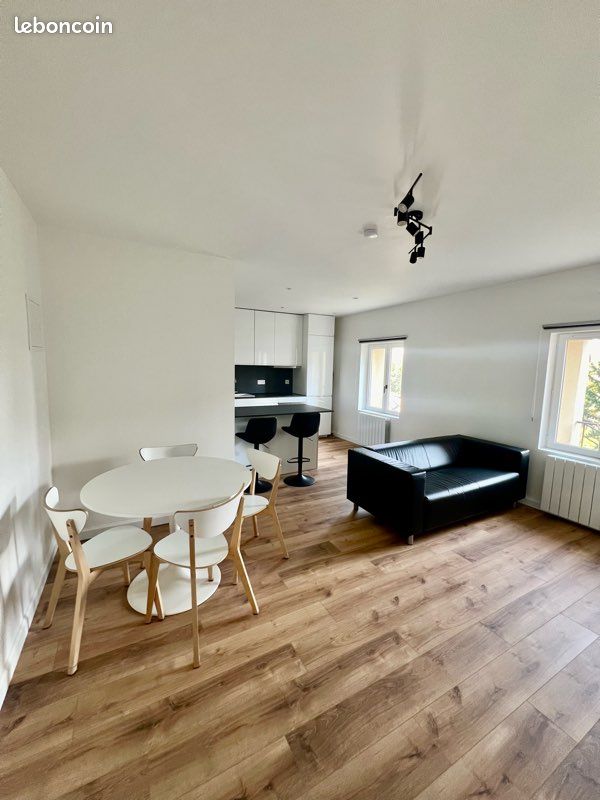 Appartement 2 pièces 43 m² · à Caluire-Et-Cuire · 43,2 m² · 1 025 €