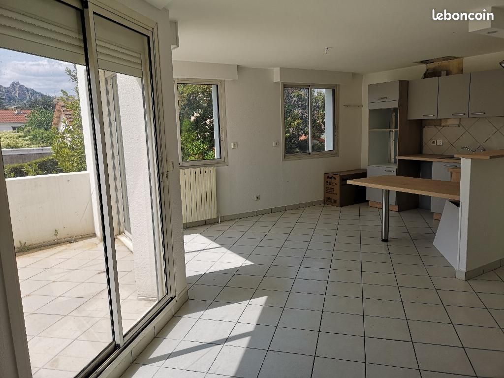 Appartement 4 pièces 70 m² · à Guilherand-Granges · 70 m² · 700 €