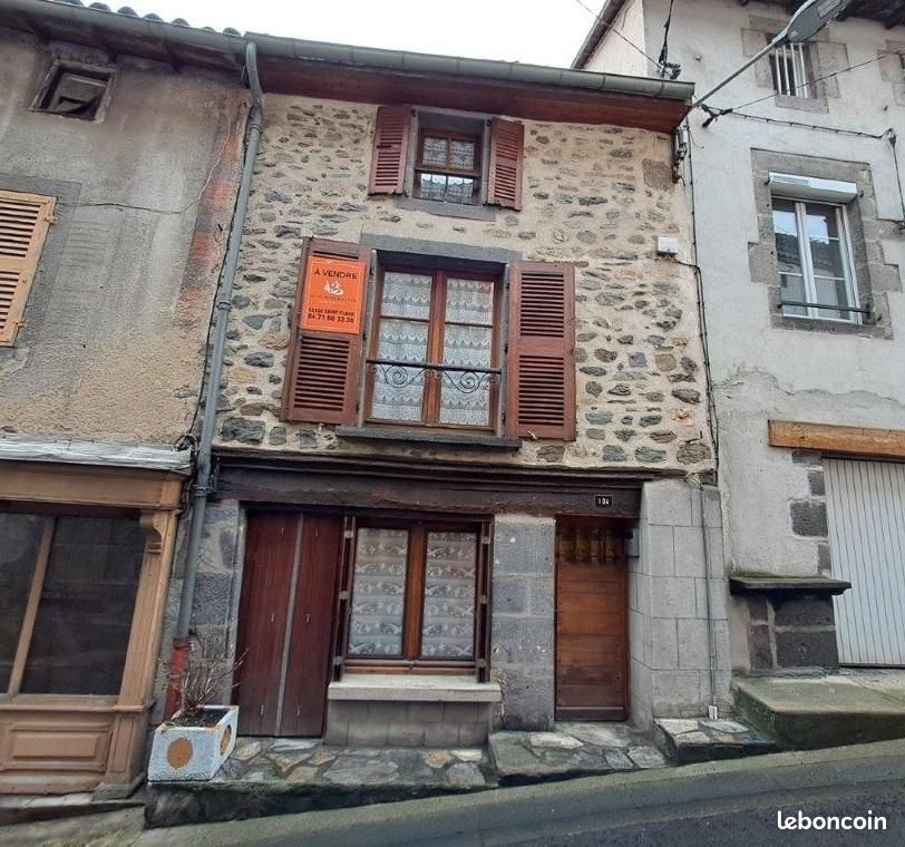 Maison 5 pièces 91 m² · à Saint-Flour · 91 m² · 35 000 €