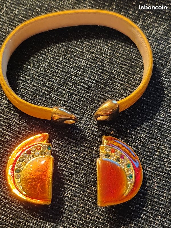 Boucles d’oreille et bracelet (image 1)