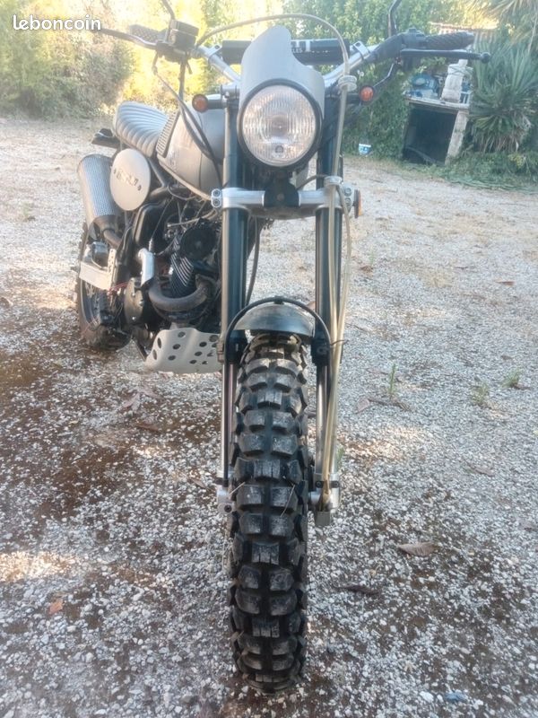 Bullit 125 hero (image 2)