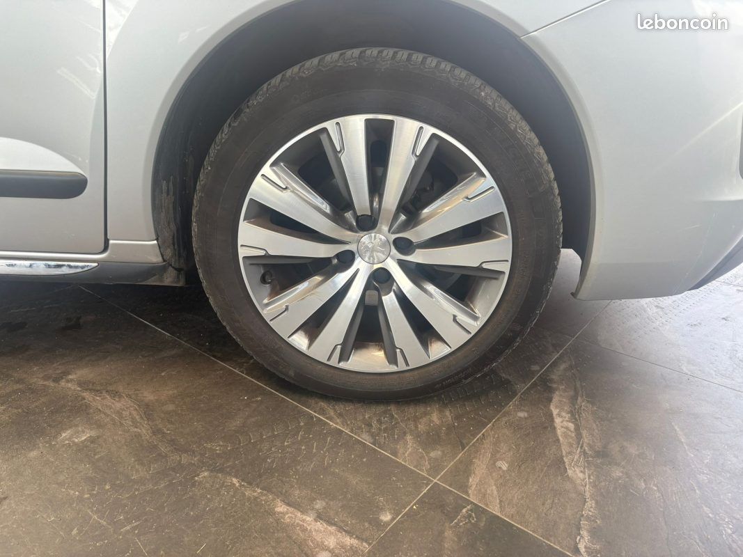🔹 PEUGEOT 3008 1.6 BlueHDi 116 ch Allure - 🌤️ Toit panoramique ✨ Jantes alliage (image 7)