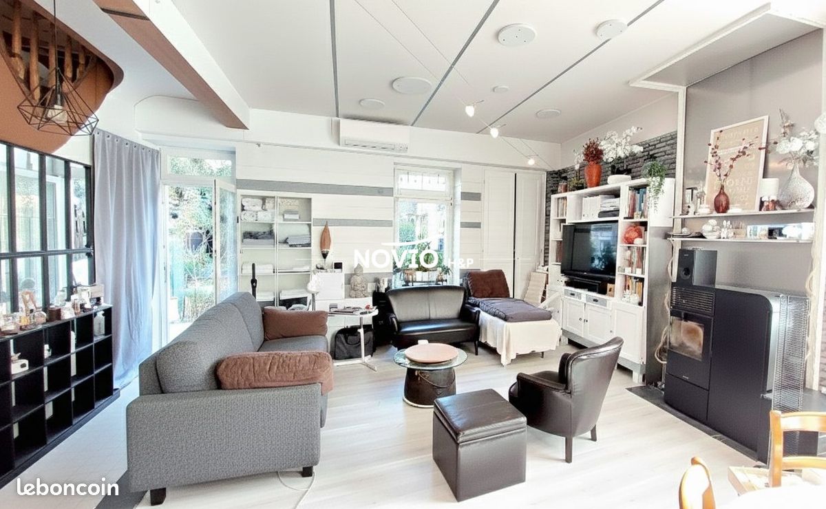 Maison 6 pièces 146 m² · à Poitiers · 146 m² · 379 900 €