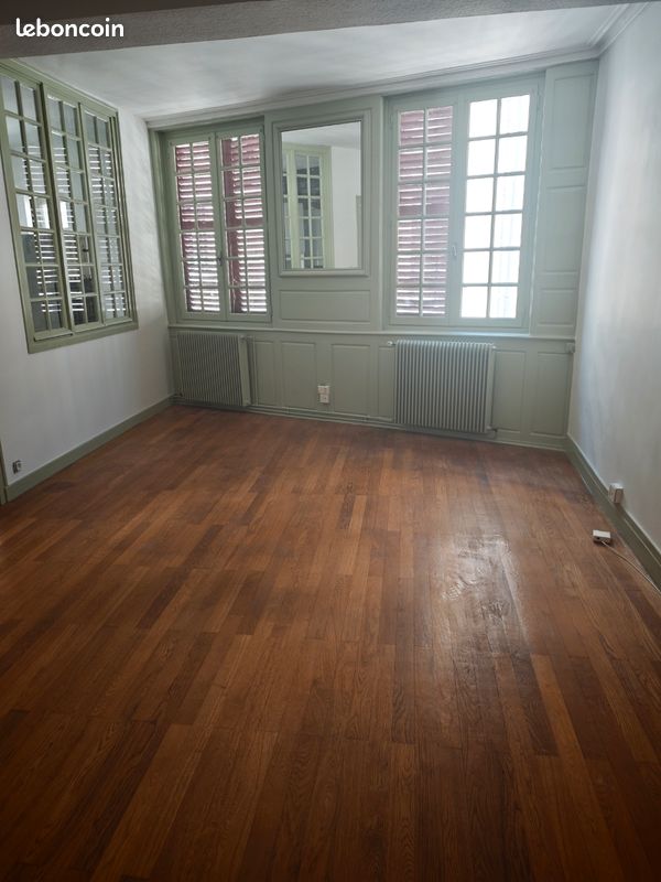 Appartement 3 pièces 75 m² · à Bourg-en-Bresse · 75 m² · 680 €