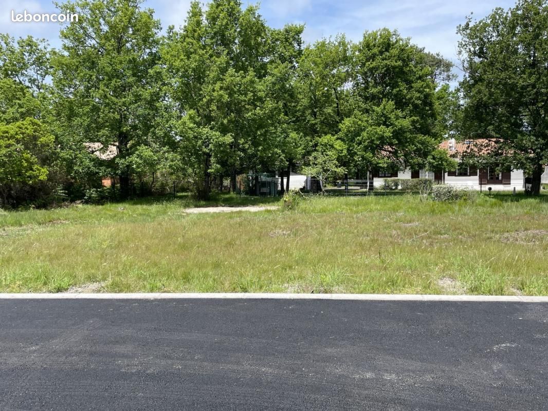 Terrain 773 m² Hourtin · 198 000 €